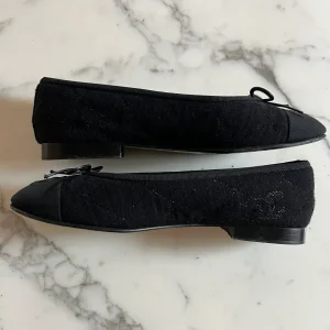 Chanel - Ballerines noires T.37