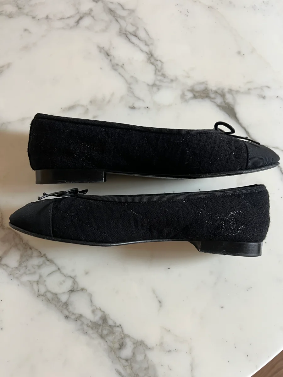 Chanel - Ballerines noires T.37