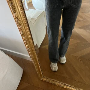 Folyrose - Pantalon large poche sur le devant