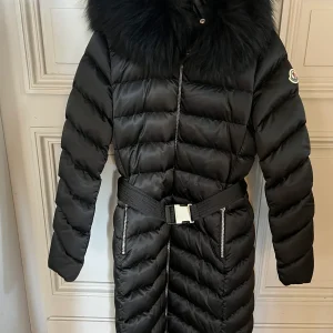 Moncler - Manteau doudoune Leersie à capuche