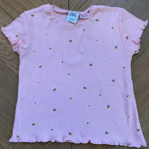 T-Shirt Zara rose 12 mois