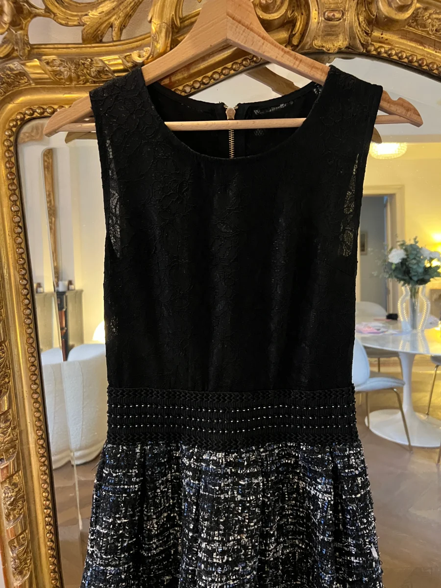 - Robe en tweed et dentelle – Image 7