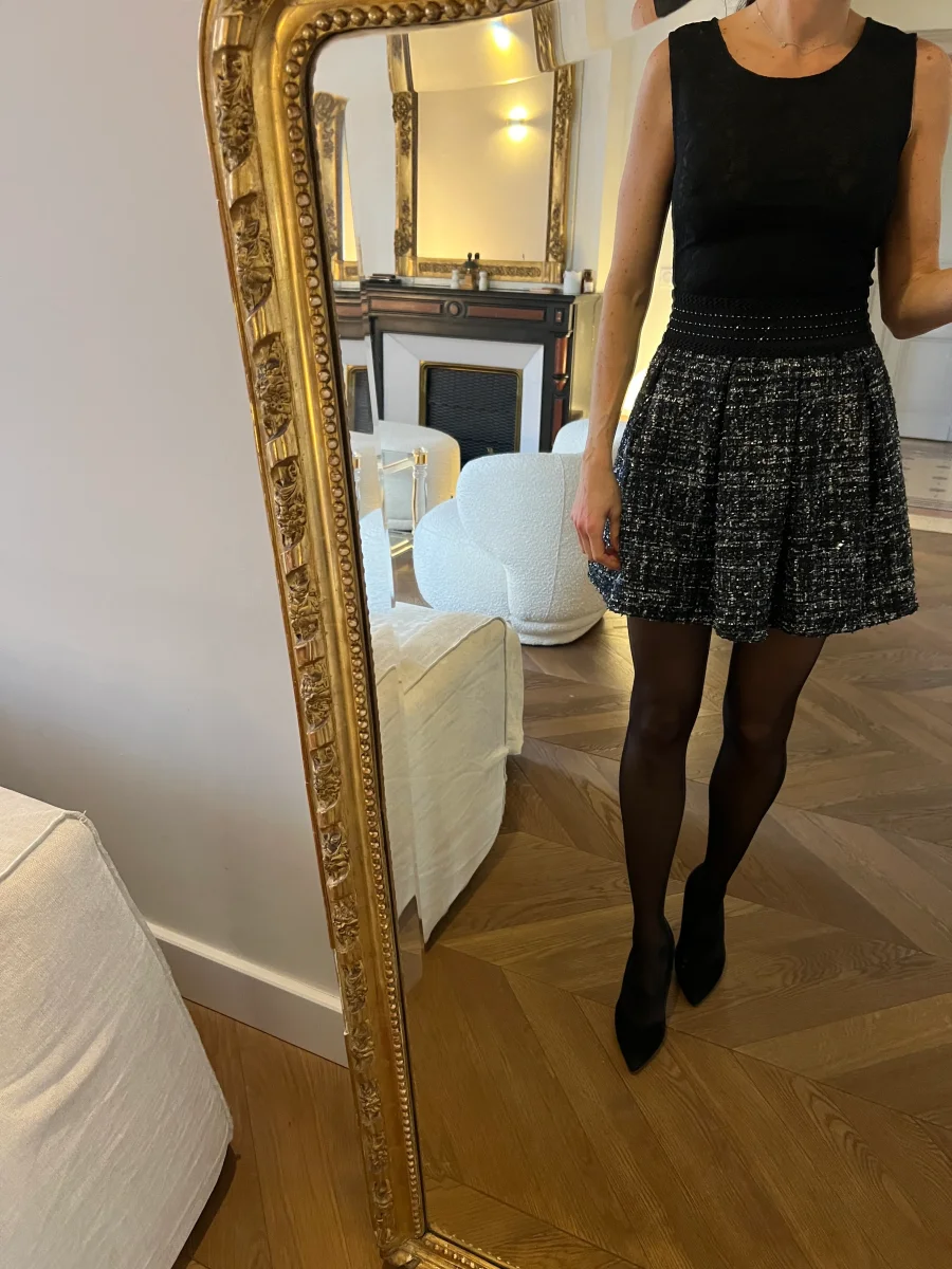 - Robe en tweed et dentelle – Image 4