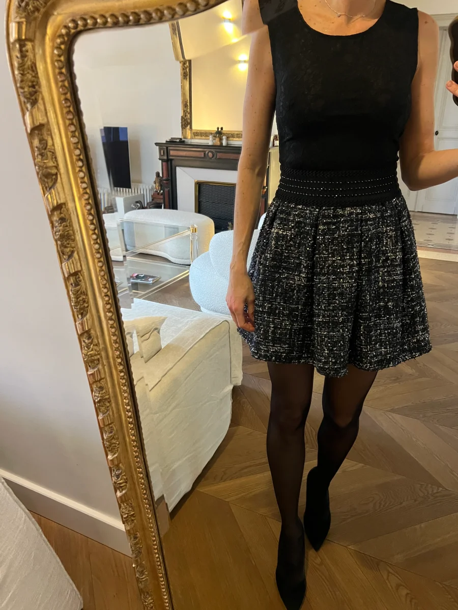 - Robe en tweed et dentelle – Image 2