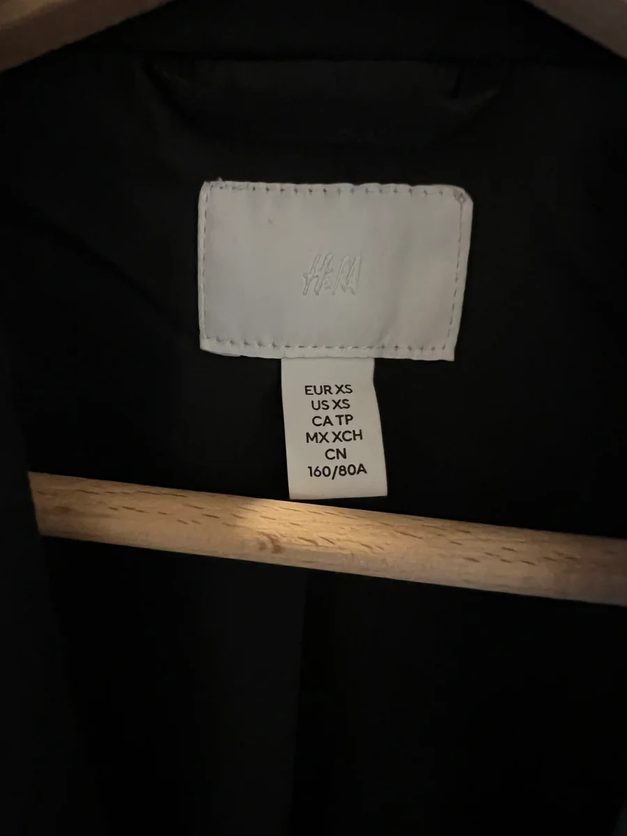 H&M - Blazer fluide noir – Image 4