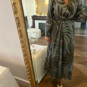 Mare Di Latte - Robe Emmanuelle imprimée Baroque grise et kaki