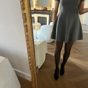 Zara - Robe grise col à carreaux