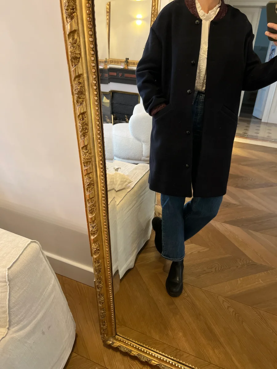 Manteau des Petits Hauts bleu marine col irisé