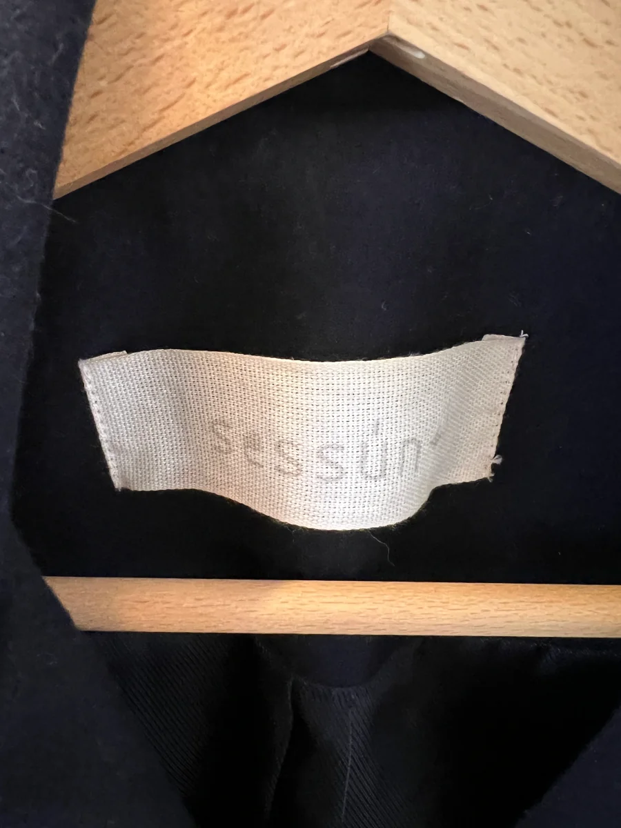 Manteau court Sessun en laine bleu marine – Image 8