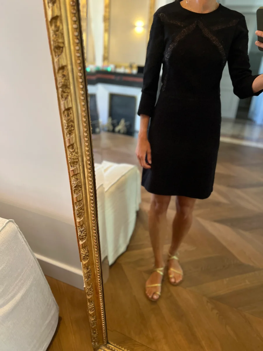 Robe Sandro noire droite en dentelle – Image 4