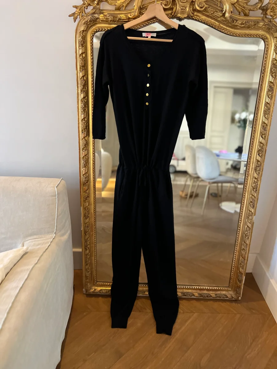 Combinaison Sandro noire boutons dorés – Image 5