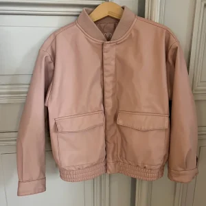 Aurianne Sinacola - Zara Bombers rose simili cuir
