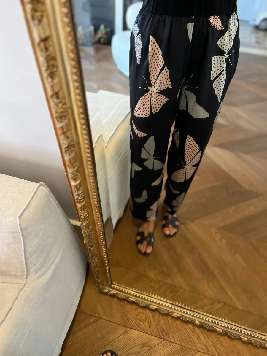 Pantalon Forte Forte en soie papillons – Image 3