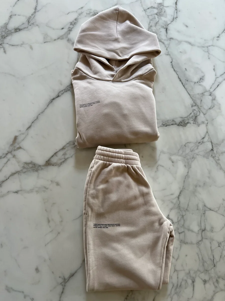 Aurianne Sinacola - Pangaia Survêtement beige