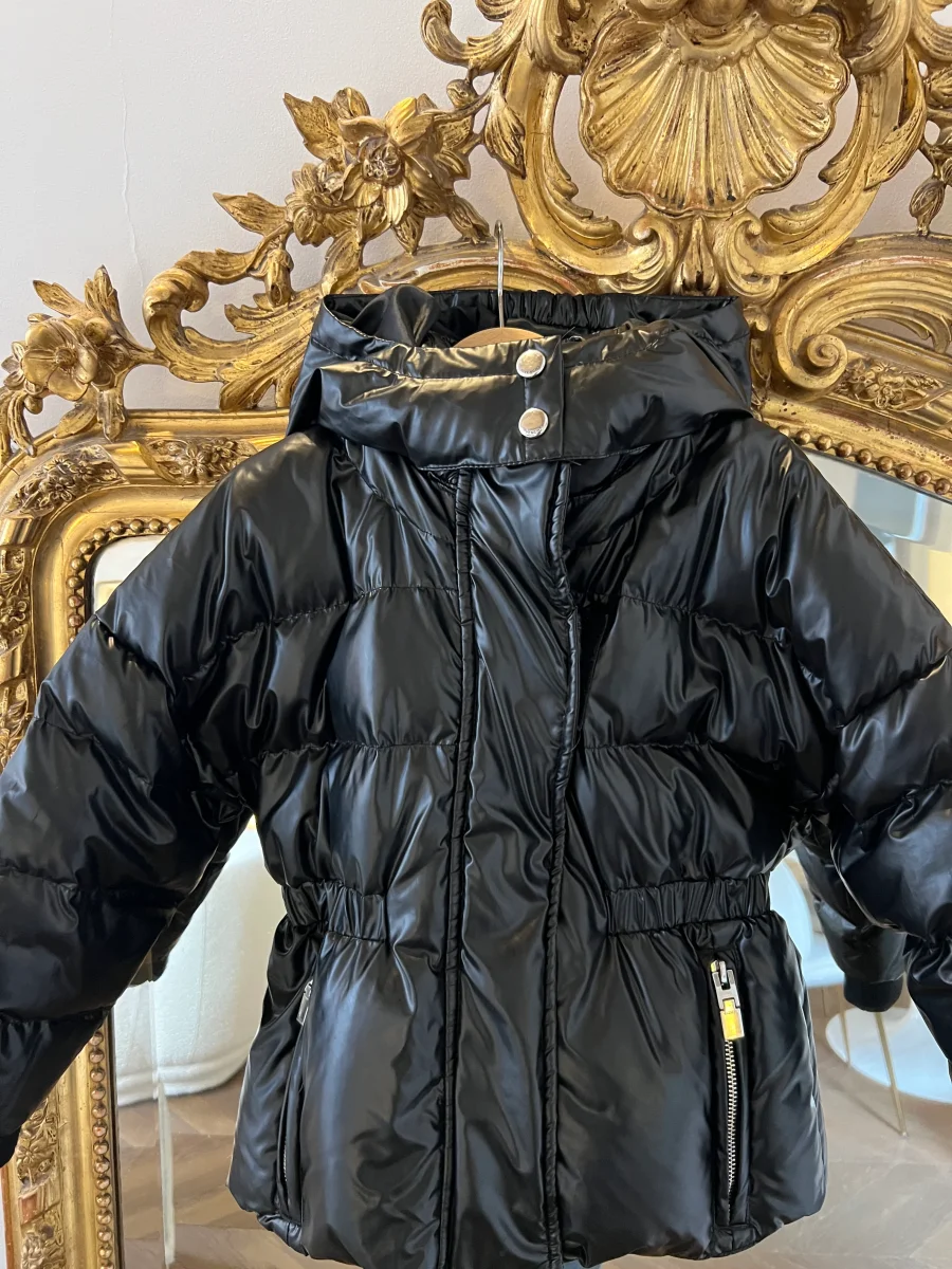 Aurianne Sinacola - Doudoune Givenchy noire brillante T.6 ans – Image 6