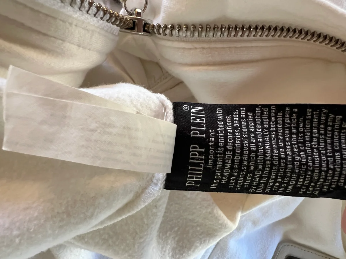 Aurianne Sinacola - Philipp Plein veste à capuche blanche – Image 8