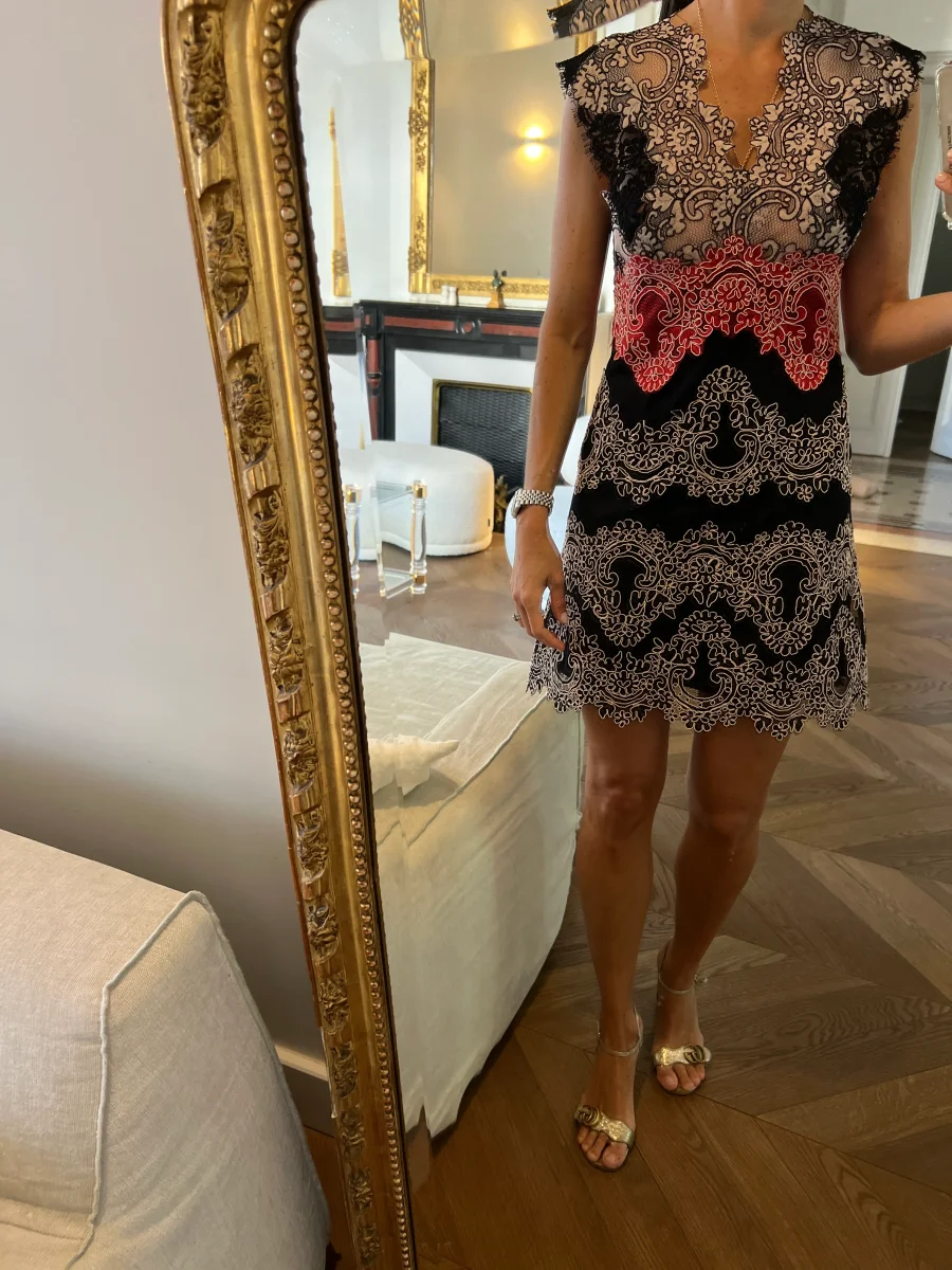 Robe Sandro broderie triocolor – Image 3