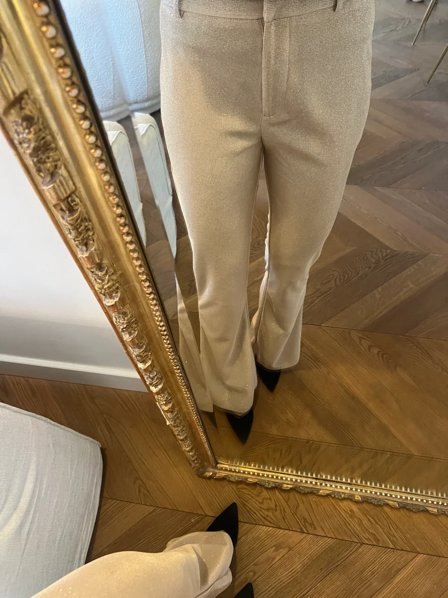 Aurianne Sinacola - Amisu Pantalon doré pailleté – Image 7