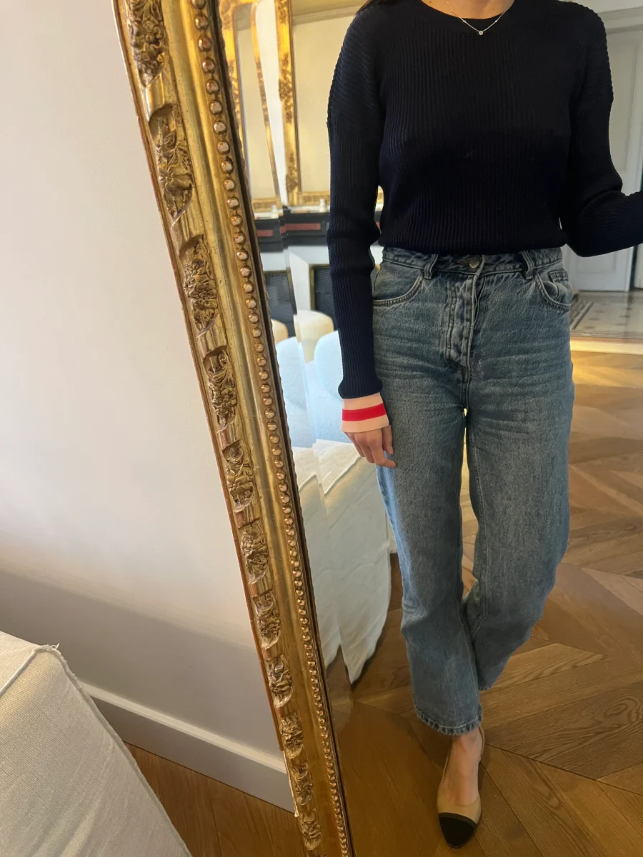 Aurianne Sinacola - Pinko Pull bleu marine bas rose en bande rouge – Image 3