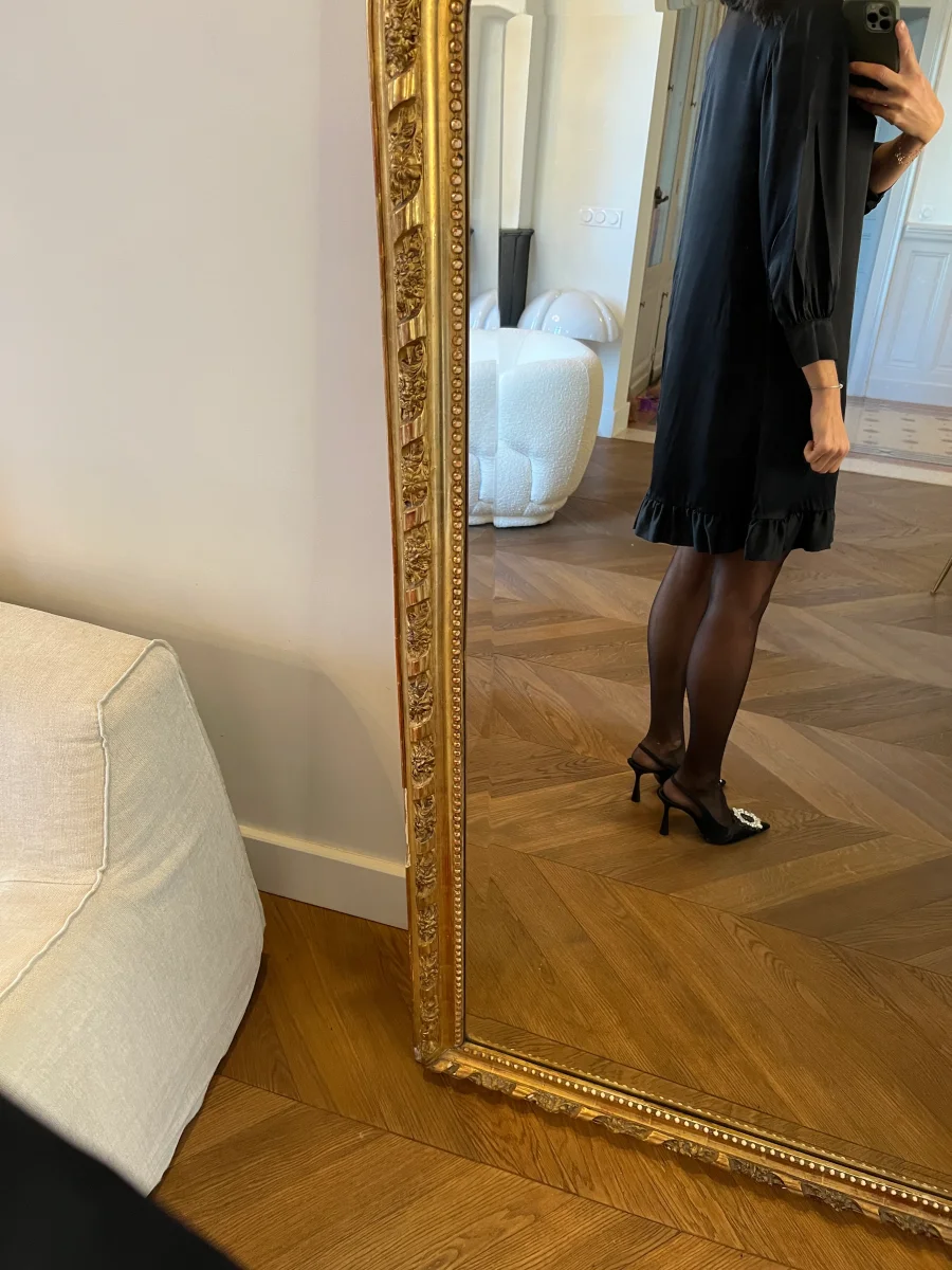 Noémie Lenoir Robe Noire en soie Cynthia Rowley – Image 5