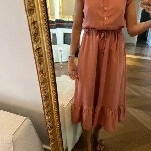 Robe Balzac Paris rose petits fleurs