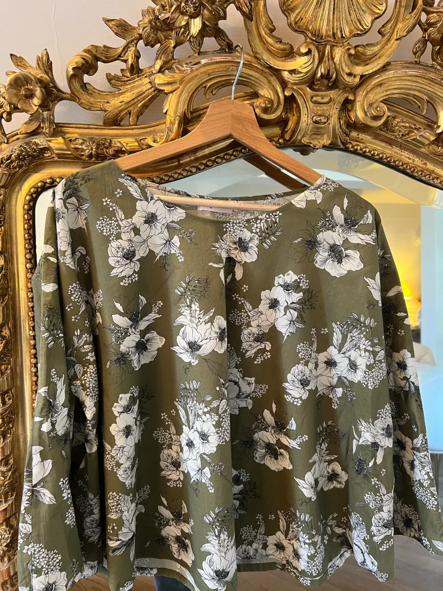 Topolina - Blouse kaki motifs fleurs – Image 2