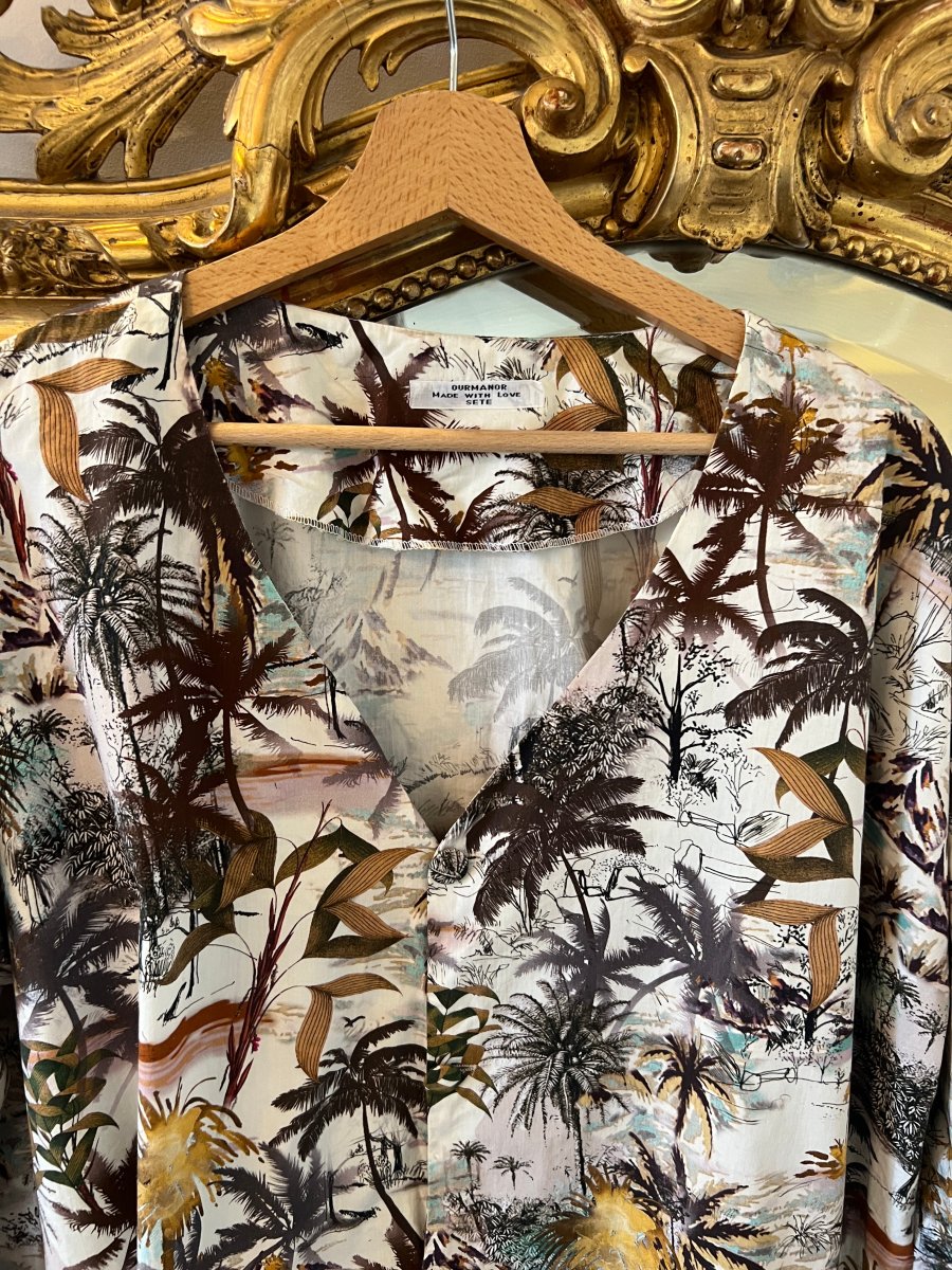 Our Manor - Blouse à motifs palmiers – Image 3