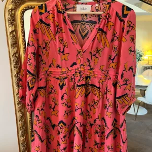 Ba&sh - Robe rose et motifs orange