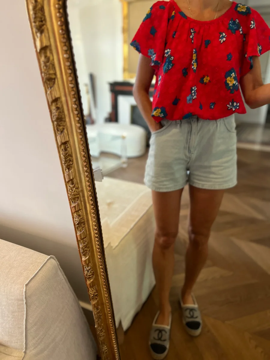 Top Ba&sh rouge fleurs bleues