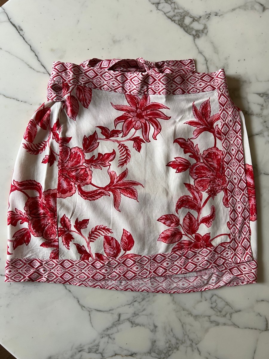 Zara - Jupe blanche à motifs roses