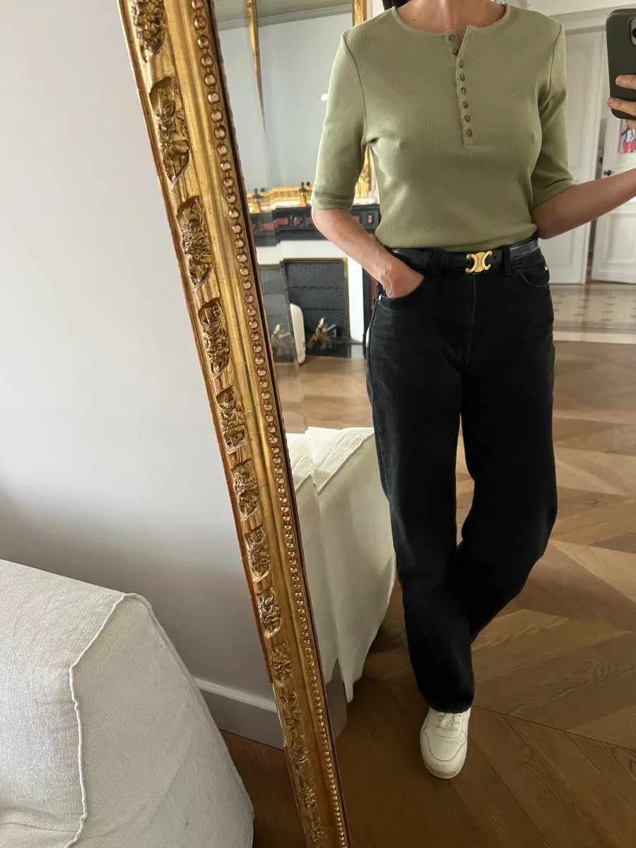 Lot de 2 T-shirts Sézane boutons kaki et noir – Image 7