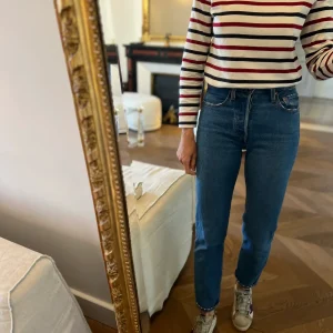 Marinière Sézane à rayures bleu et rouge