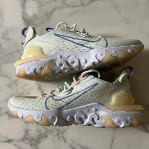 Baskets Nike vert clair