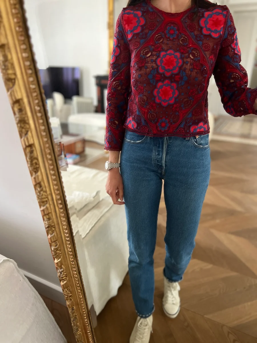 Blouse brodée Sandro rouge et bleue – Image 4