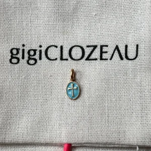 GigiClozeau - Pendentif croix résine turquoise, or rose