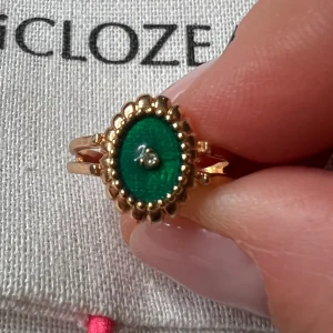 GigiClozeau - Chevalière Résine emeraude