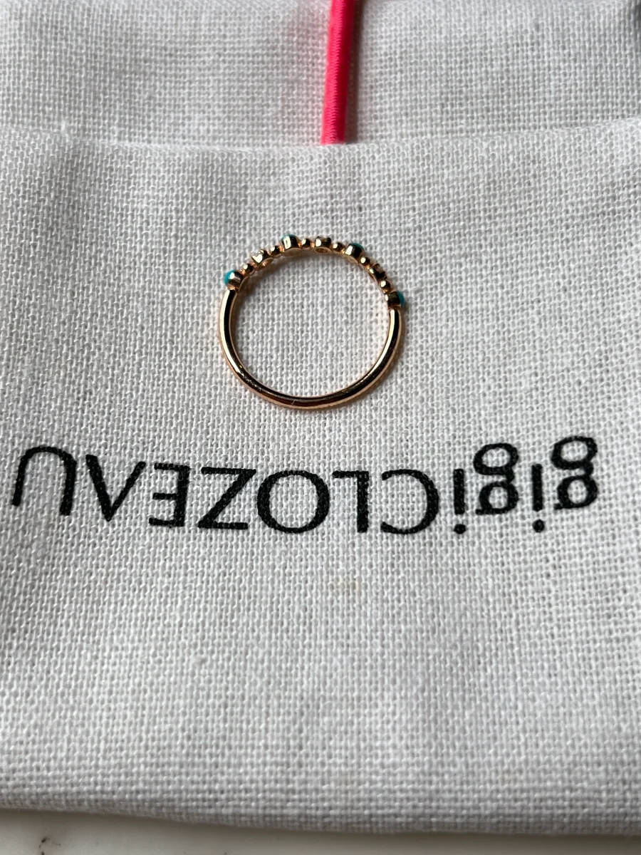 GigiClozeau - Bague turquoise Classique Gigi, 3 diamants, or rose – Image 6