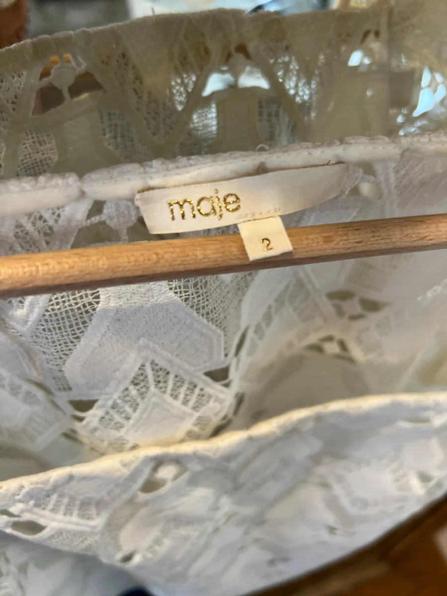 Top Maje brodé décolleté carré – Image 8