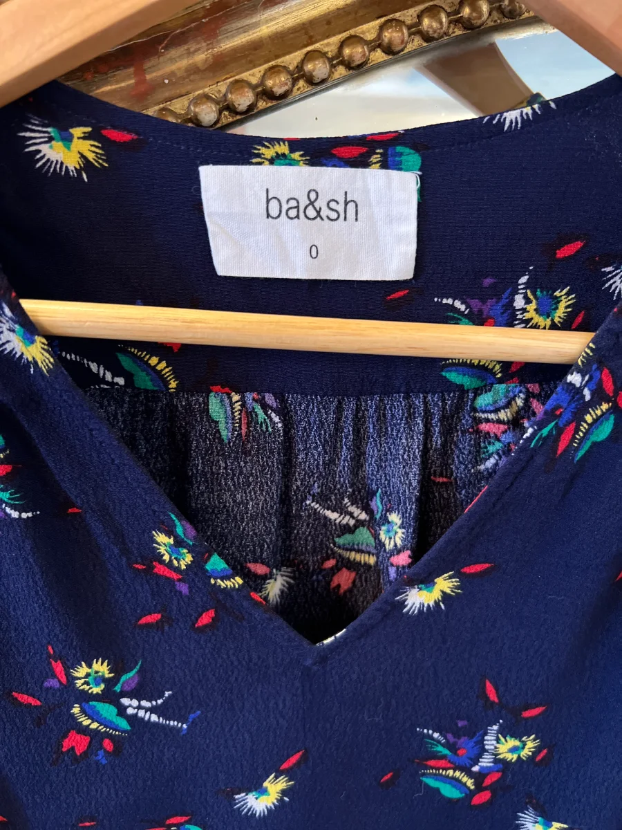 Blouse Ba&sh bleu marine à motifs colorés – Image 3