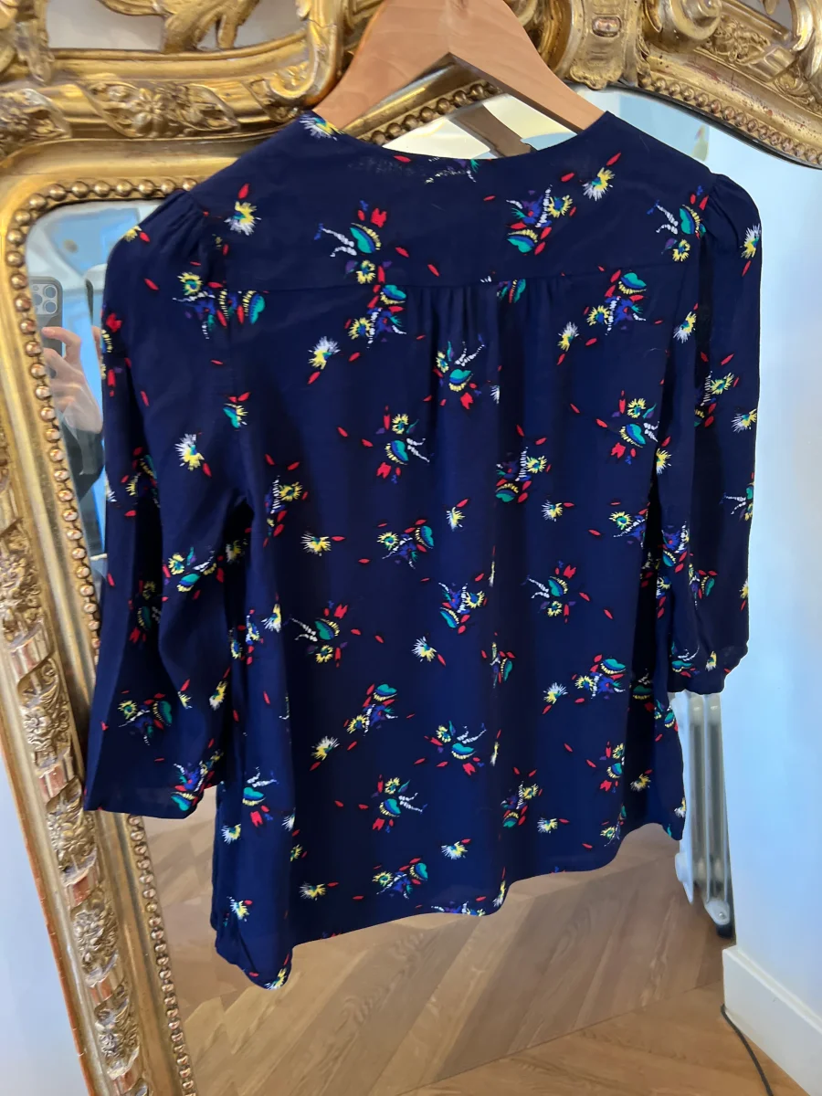 Blouse Ba&sh bleu marine à motifs colorés – Image 4