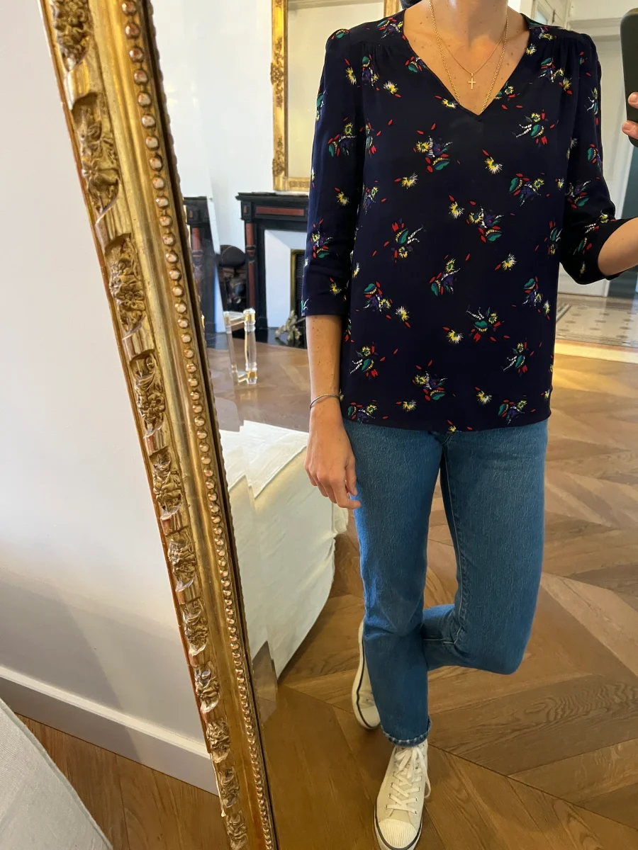 Blouse Ba&sh bleu marine à motifs colorés – Image 7