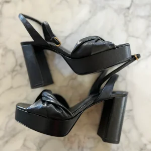 Sandales Massimo Dutti noires à talons
