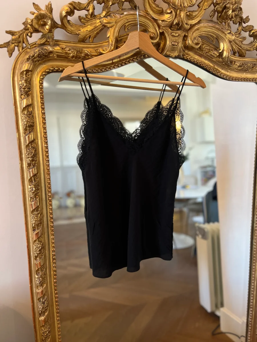Débardeur Maje en dentelle noire – Image 2