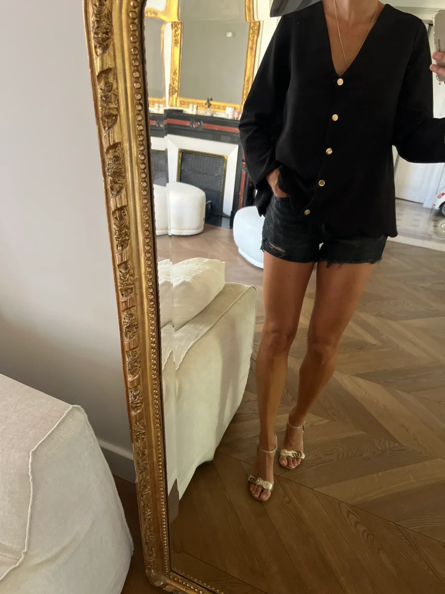 Blouse SAAJ Paris noire boutons dorées – Image 2