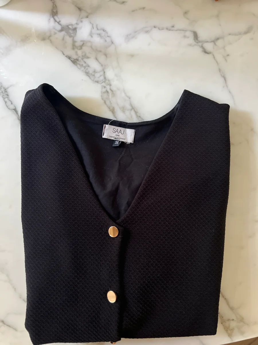 Blouse SAAJ Paris noire boutons dorées – Image 8