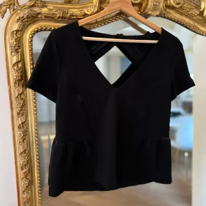 Haut Sézane noir décolleté v