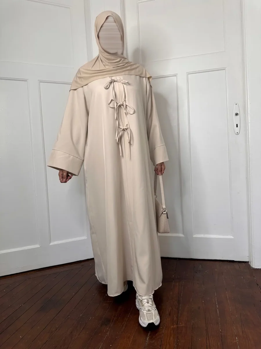 Abaya Dubai avec nœuds Lina – Image 3