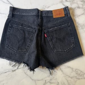 Short en Jean Levis noir 501