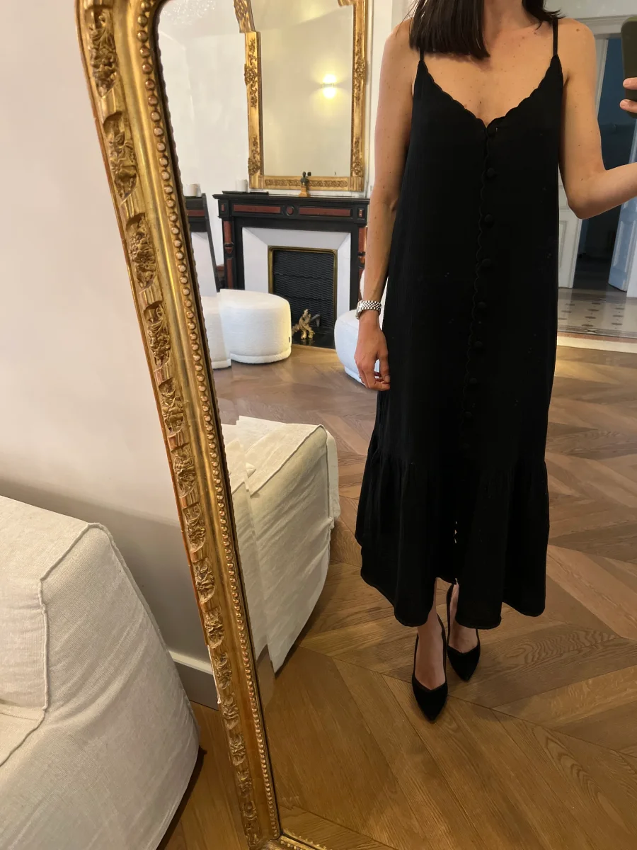 Robe Louizon noire à bretelles neuve avec étiquettes – Image 3