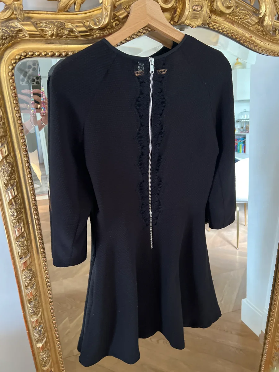 Robe Sandro patineuse noire ajourée – Image 9